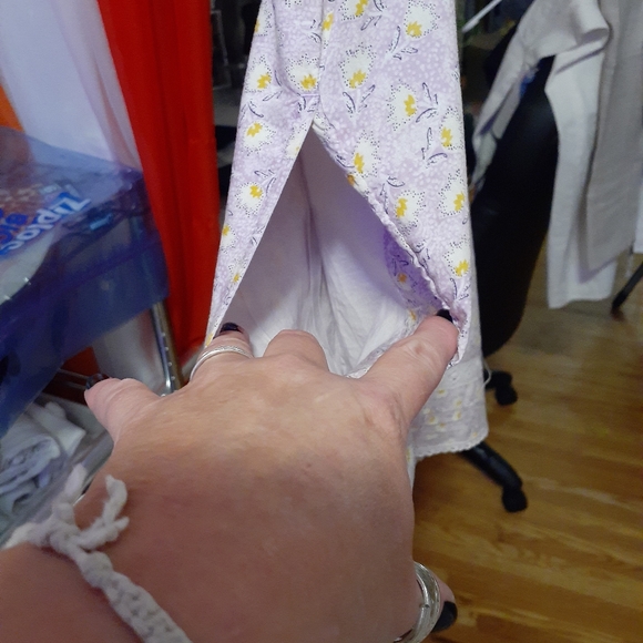 Shorts/Overall - Picture 10 of 15